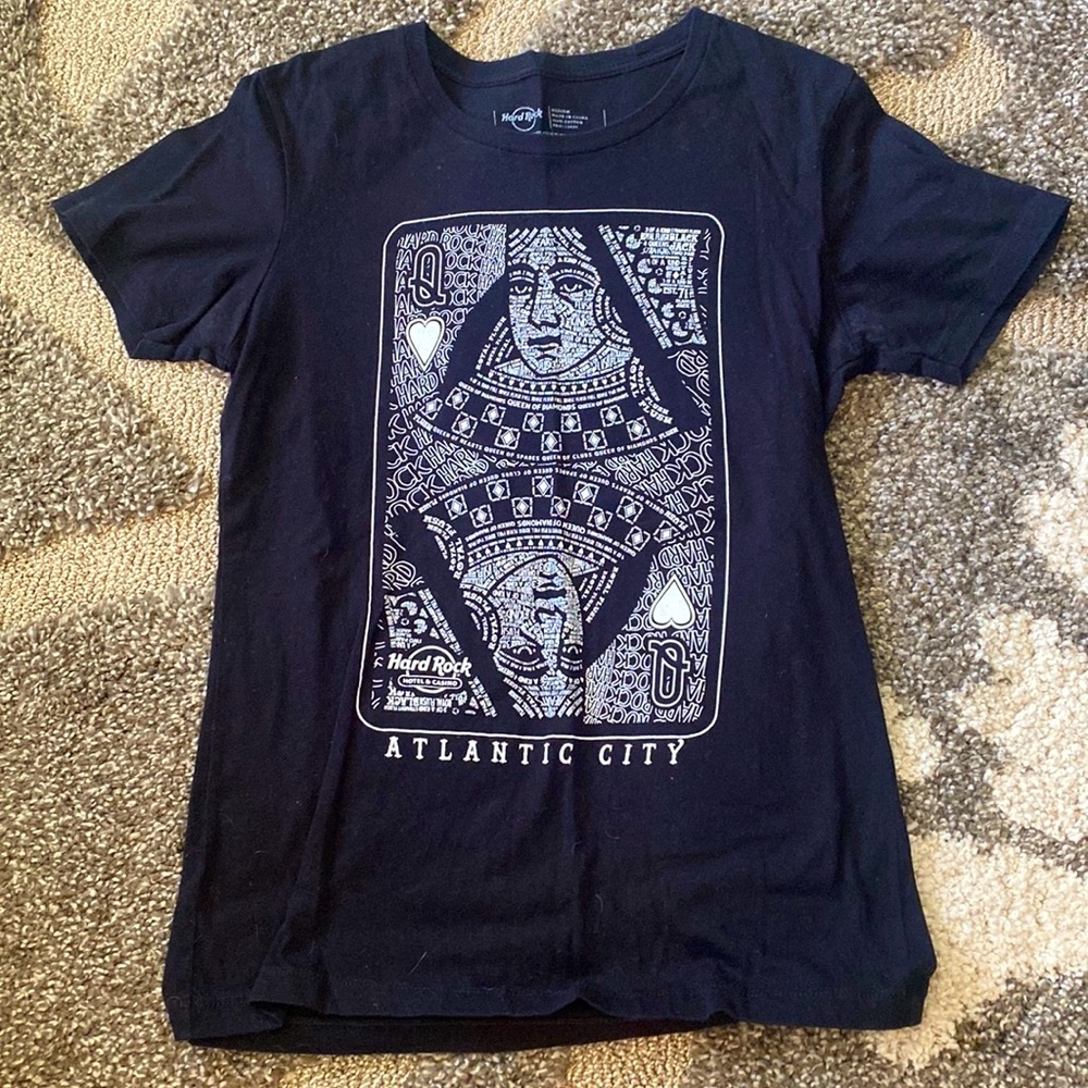 Hard Rock Cafe (Atlantic City), Short Sleeve Tee Shirt. Size Medium.